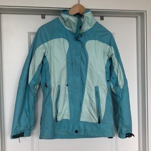 Ski jacket with removable liner